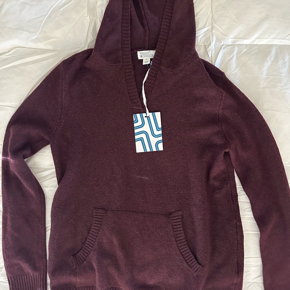 NWT Hooded sweater